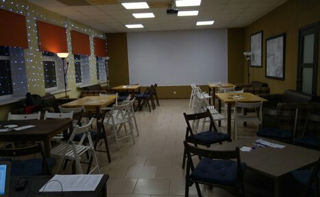 Арендовать АнтиКафе Друзья