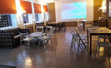 Арендовать АнтиКафе Друзья