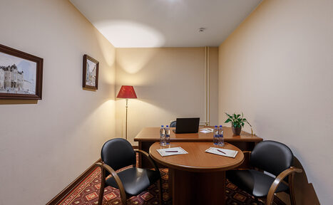 Арендовать Клуб Отель Корона