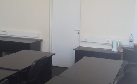 Арендовать Аудитория с партами 