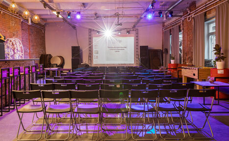 Арендовать Loft Com.nata.Тренинговый лофт со сценой