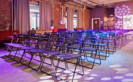 Арендовать Loft Com.nata.Тренинговый лофт со сценой