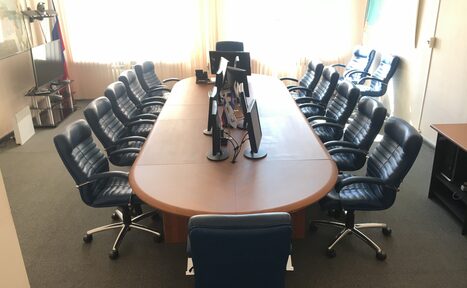 Арендовать Оборудована переговорная в Екб