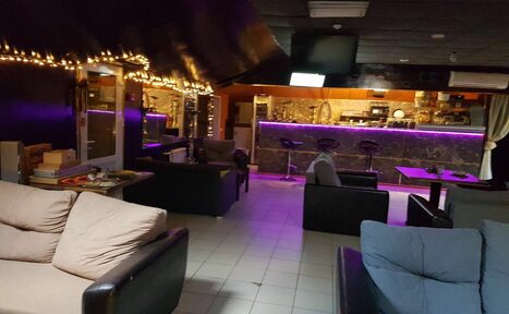 Арендовать Зеркальный лофт с барной стойкой