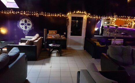 Арендовать Зеркальный лофт с барной стойкой