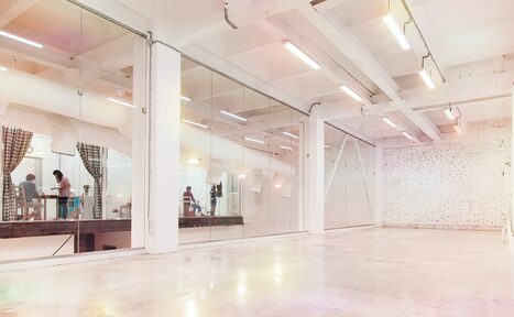 Арендовать Grand WORKPLACE Стильный образовательный лофт 