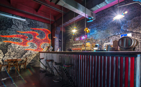 Арендовать Брутальный лофт с барной стойкой