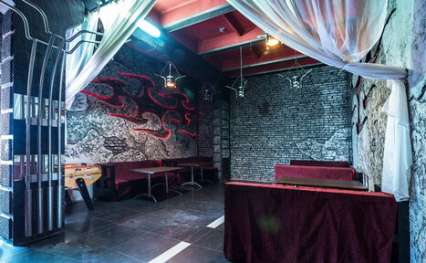 Арендовать Брутальный лофт с барной стойкой