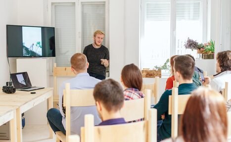 Арендовать Cloud Nine. Арт-пространство на мансардном этаже