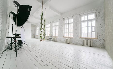 Арендовать Фотостудия VOLNA Лофт в белом кирпиче с циклорамой