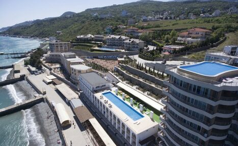 Арендовать Лофт с бассейном в Ялте