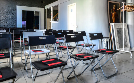 Арендовать Флакон Loft-студия с балконом