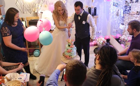 Арендовать Небольшой лофт с кухонькой 