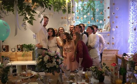 Арендовать Небольшой лофт с кухонькой 