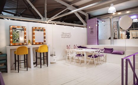 Арендовать Бесконечная гардеробная Фотогеничный лофт 