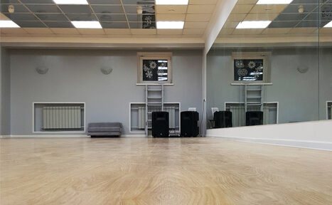 Арендовать ONLY studio Большой зал с зеркалами