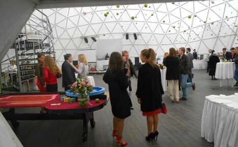 Арендовать Терраса в волшебном саду