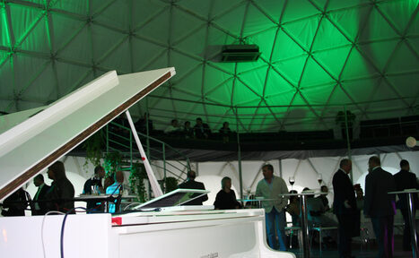 Арендовать Терраса в волшебном саду