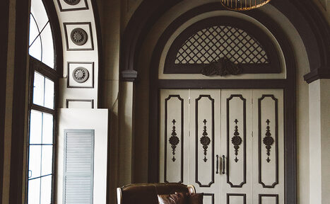 Арендовать The Museum Studio Темный лофт с камином 