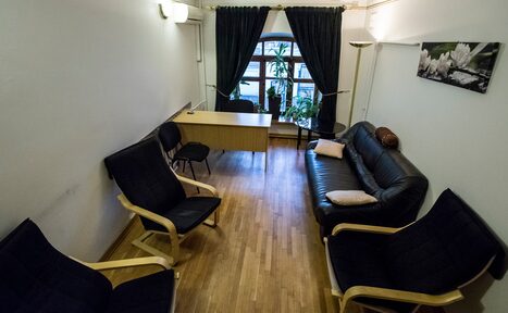 Арендовать Академия развития Личности Оборудованный кабинет в центре