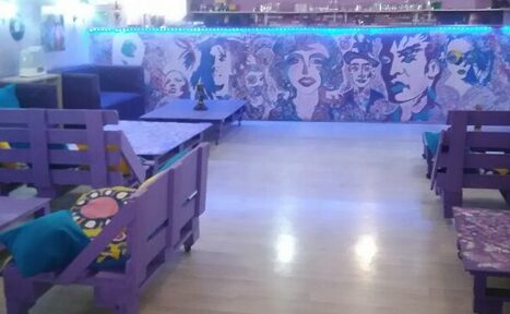 Арендовать Лофт с 6-ти метровой барной стойкой