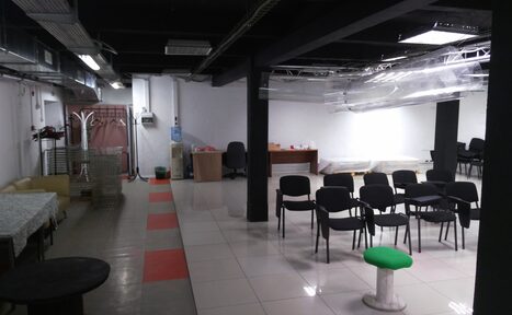 Арендовать Brick House WHITE Лофт с большим экраном 