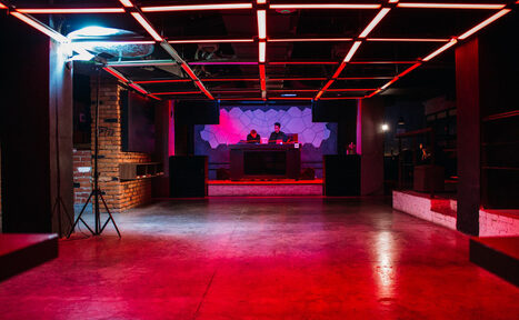 Арендовать Лофт с танцполов в Екатеринбурге 
