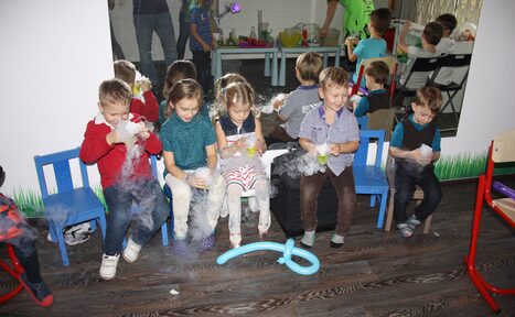 Арендовать Светлый детский зал 