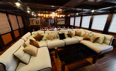 Арендовать Самая большая яхта Москвы