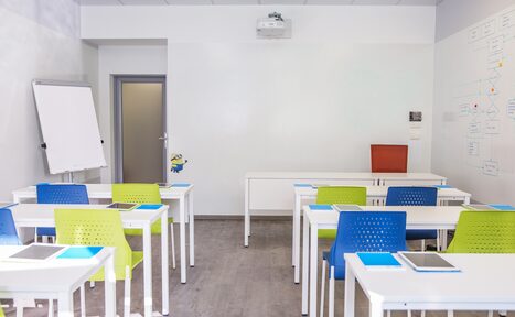 Арендовать IT Expert (Ай Ти Эксперт). Светлый класс