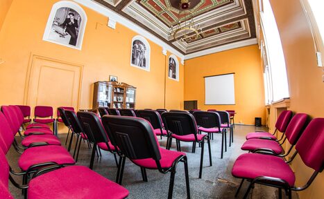 Арендовать Женский культурный центр Парадный зал 