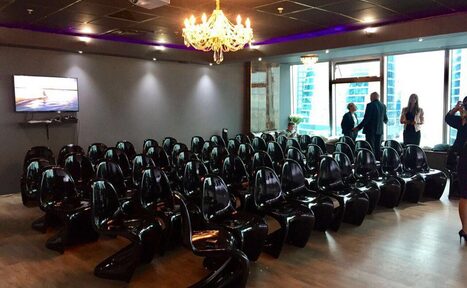 Арендовать Romantic Stream Зал с панорамными окнами 