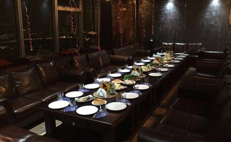 Арендовать Romantic Stream Зал с панорамными окнами 