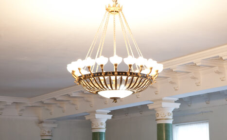 Арендовать Колонный зал в историческом здании 