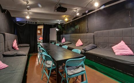 Арендовать CheckPoint Небольшой кино-лофт