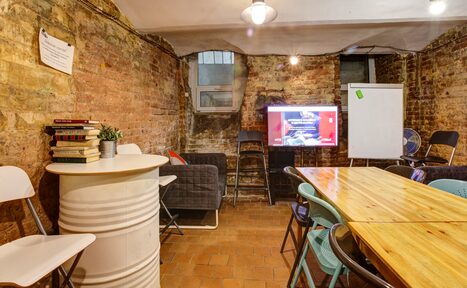 Арендовать CheckPoint Комната для креативных мероприятий 