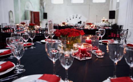 Арендовать Apriori Photo Белый лофт с роялем 