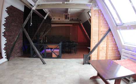 Арендовать лофт с камином и мансардой