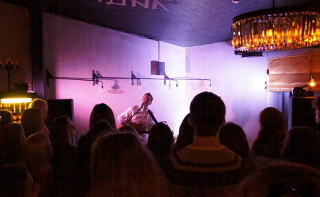 Арендовать Интерьерный лофт со сценой 