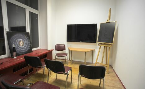 Арендовать Лофт Самотёка Оранжевая переговорная