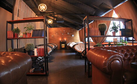 Арендовать Smoke Lounge Лофт с двумя залами 