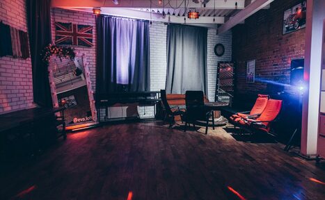 Арендовать Уютный лофт с внутренним двориком