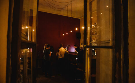 Арендовать Голицын Холл. Лофт с видом на Фонтанку 