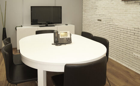 Арендовать Коворкинг ОАК Переговорная комната на севере Москвы