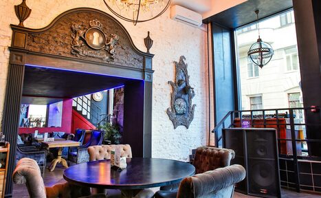 Арендовать Двухуровневое кальянное пространство