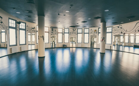 Арендовать Школа танцев Касабланка Танцевальная студия под закрытие 