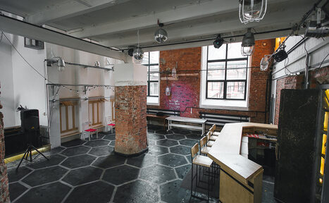 Арендовать Лофт Аил Лофт с летней верандой и фонтаном