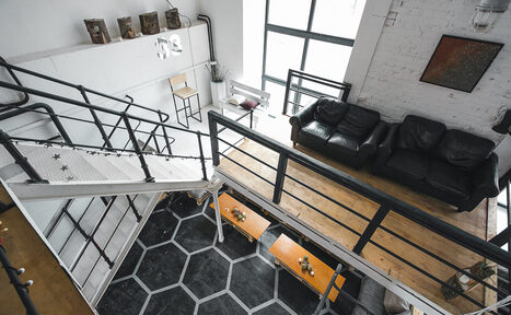 Арендовать Лофт Аил Лофт с летней верандой и фонтаном