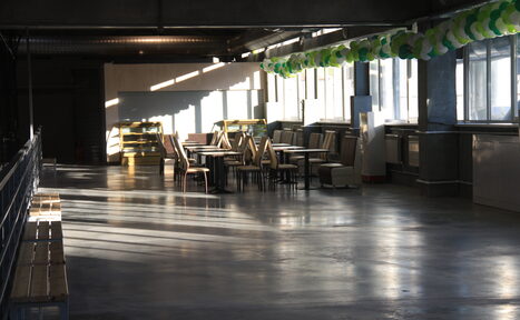 Арендовать Фабрика футбола Спортивная площадка с искусственной травой