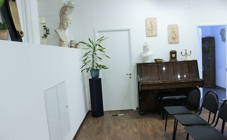 Арендовать Светлый тренинг-лофт с пианино